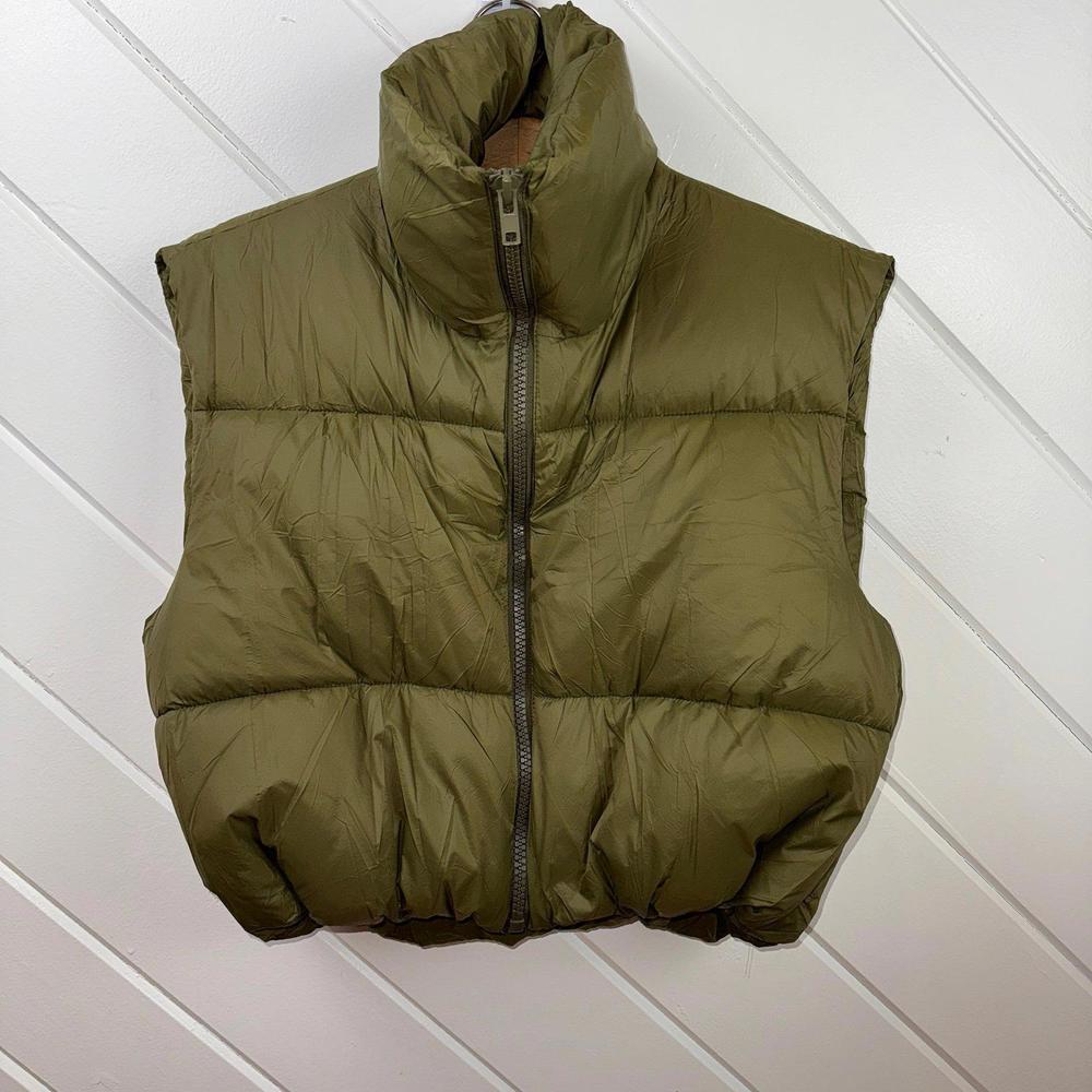 Green Crop Puffer Vest size Large